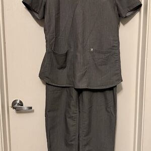 Fabletics Grey Scrub Set